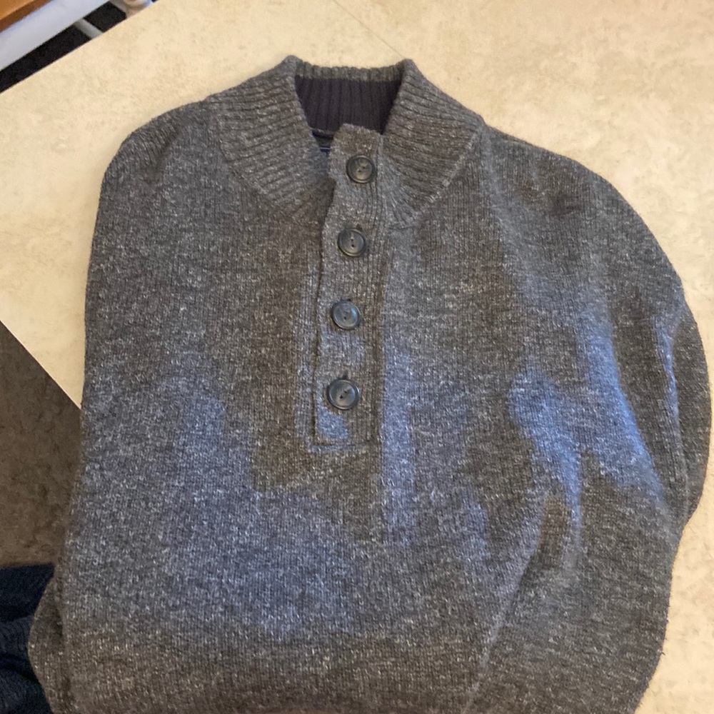 Men’s sweater